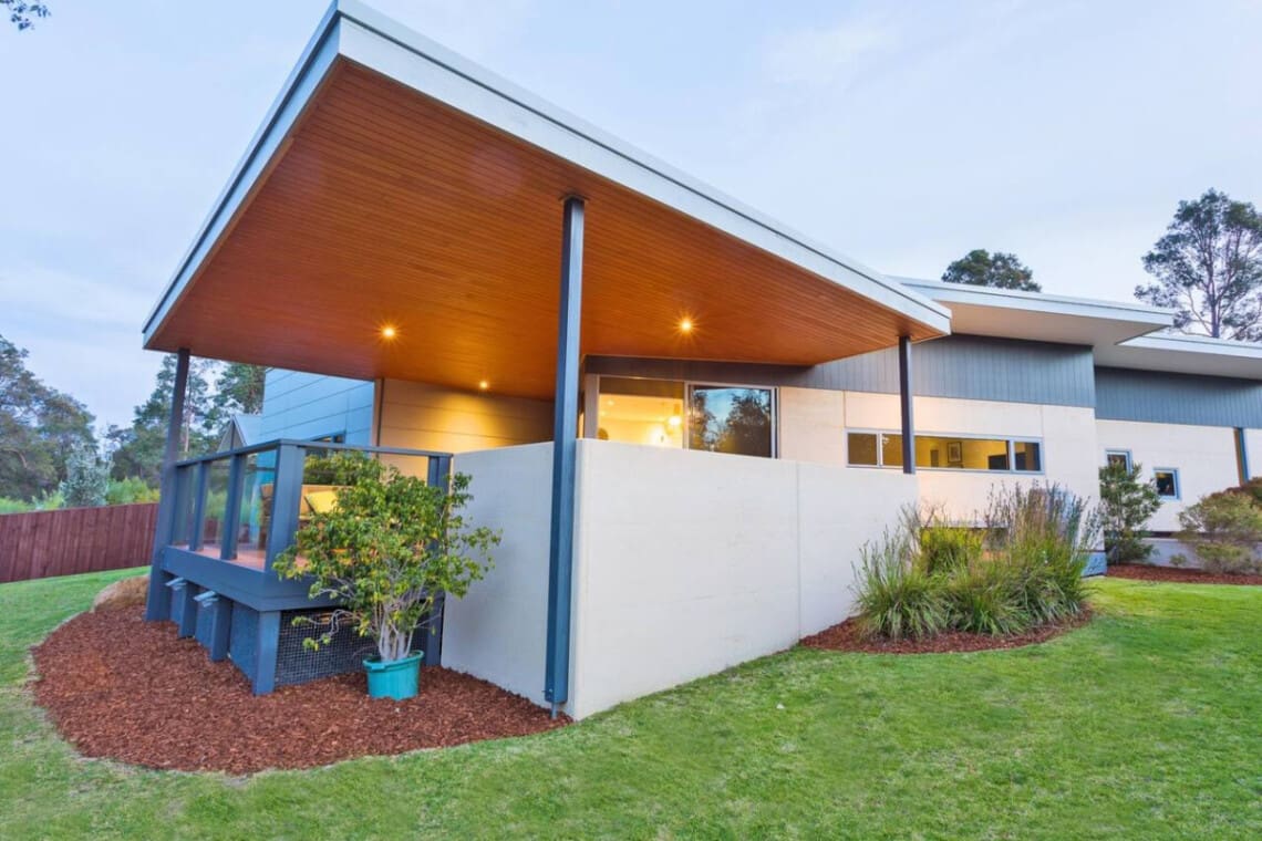 Garden, Property building