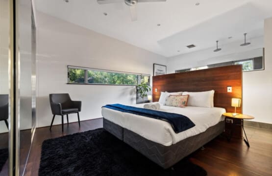 Bedroom 1 - 1 King bed with Ceiling Fan