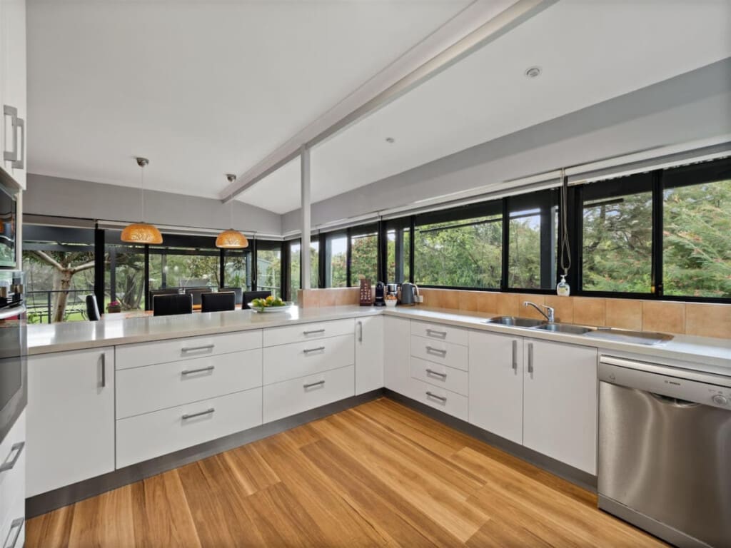 Kitchen with Garden view