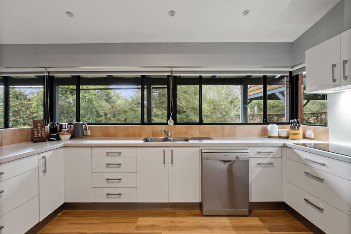 Kitchen with Garden view