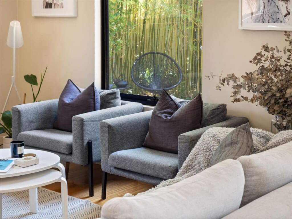 Living room and Garden view