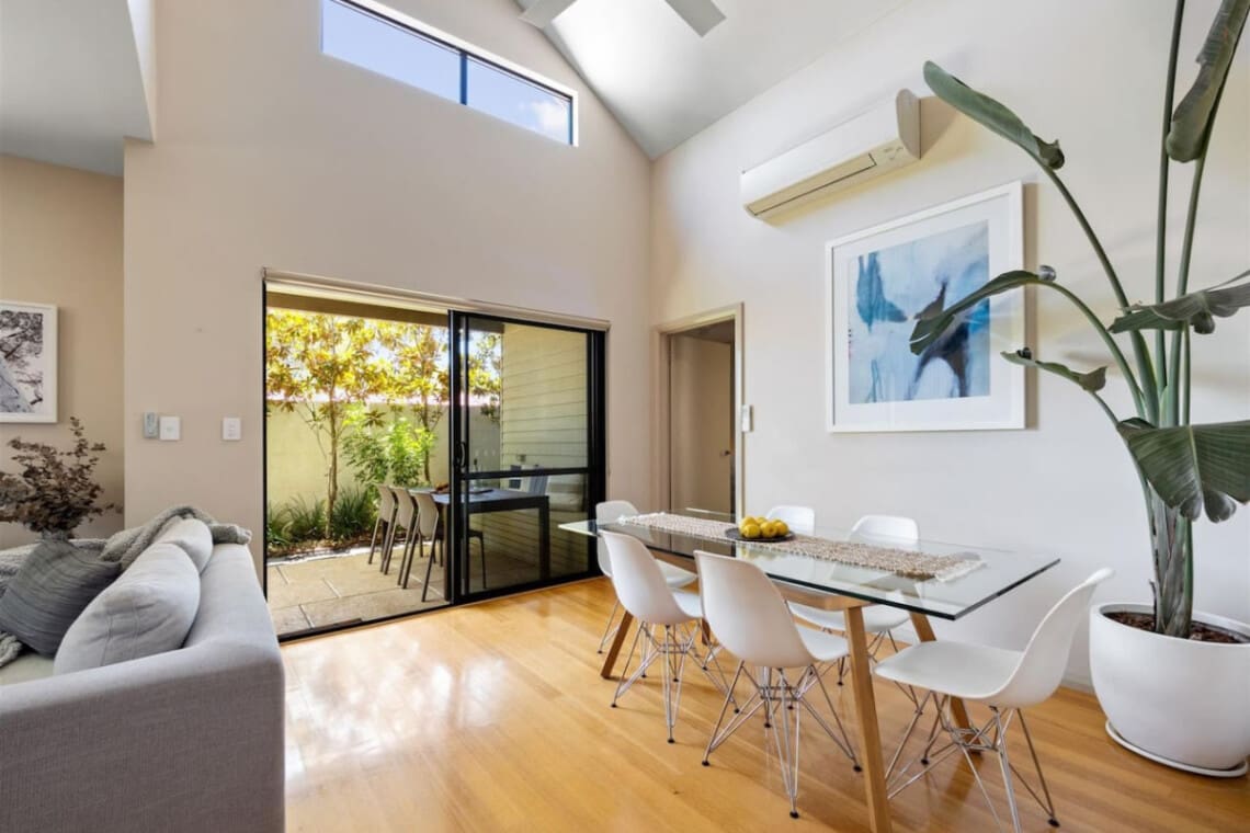 Dining area and Garden