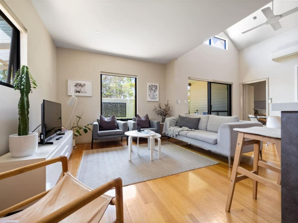 Living room, Entertainment and Garden view