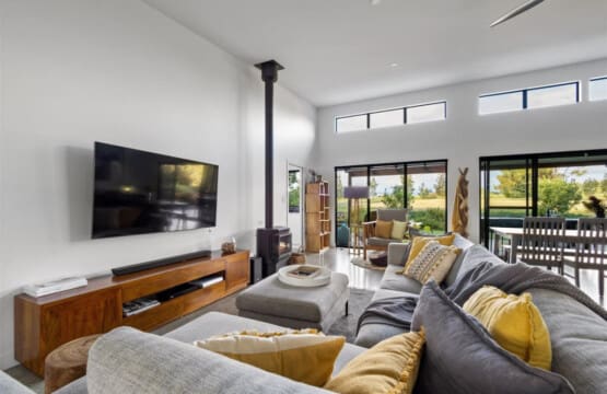 Living room, Entertainment and Fireplace