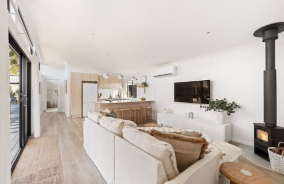 Light, bright and comfortable open plan living and dining room