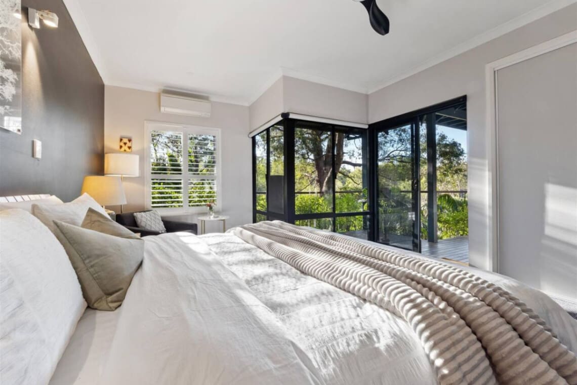 Bedroom 1 - Airconditioning - 1 King Bed