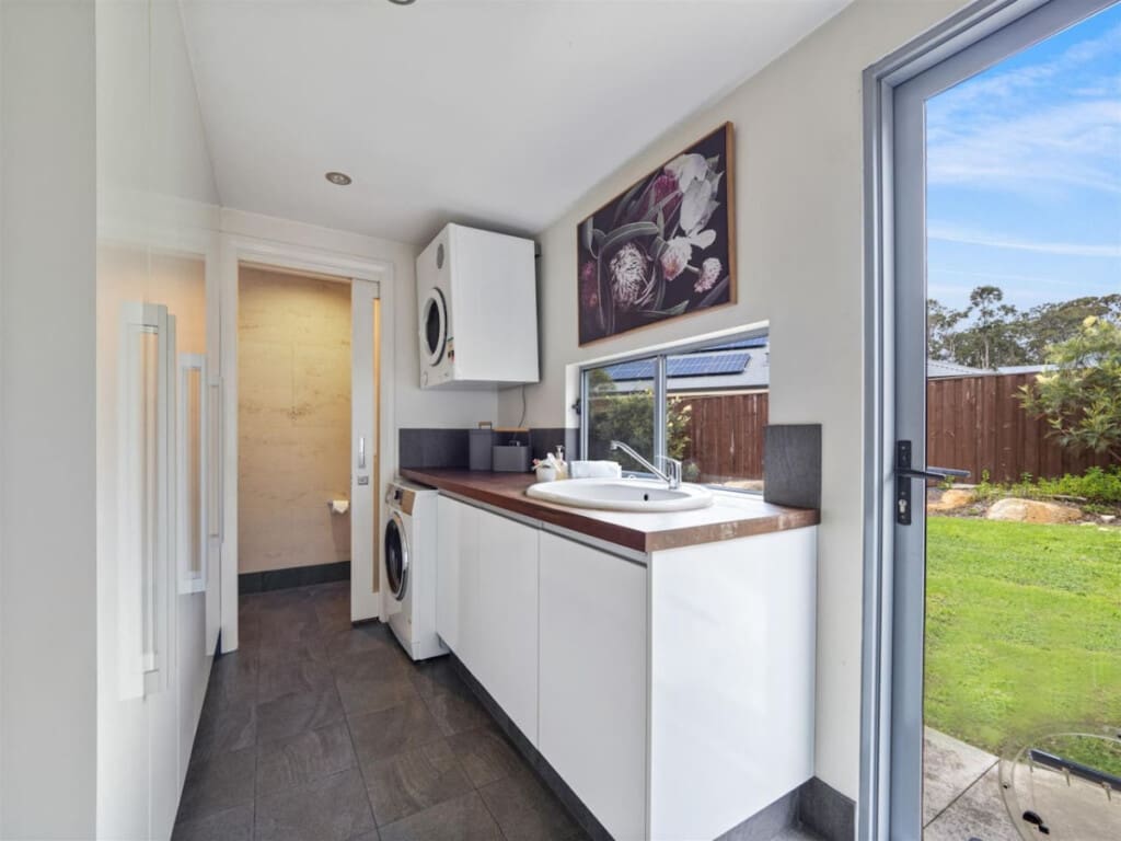 Laundry area, Garden