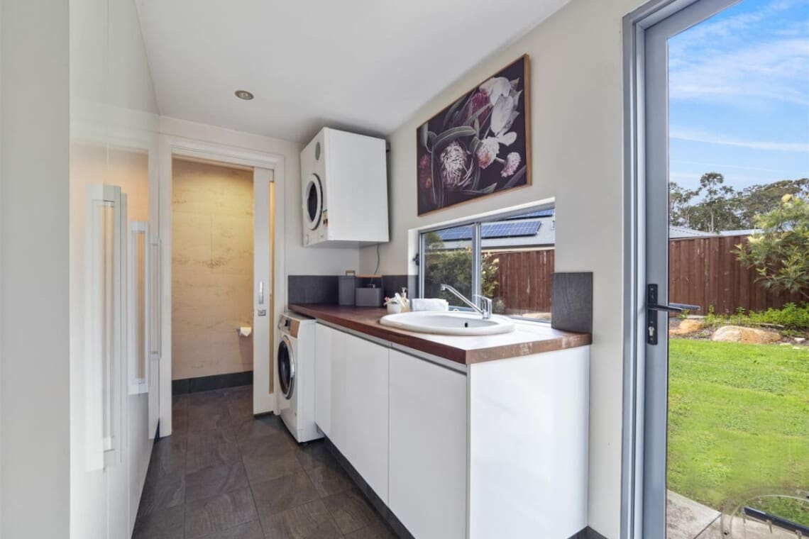 Laundry area, Garden