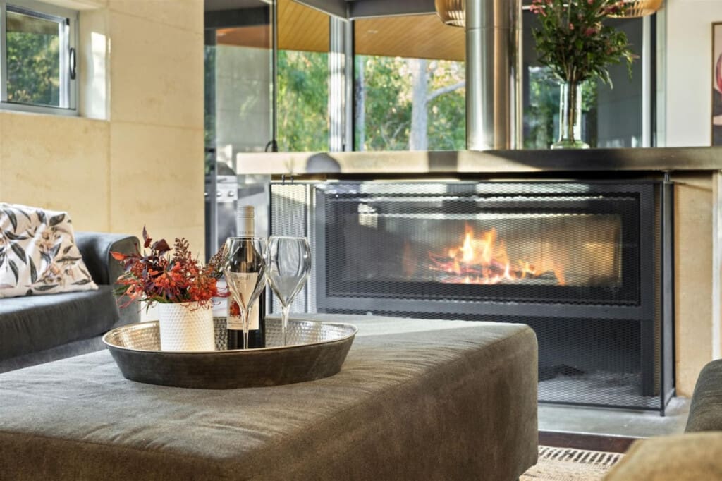 Decorative details and Fireplace