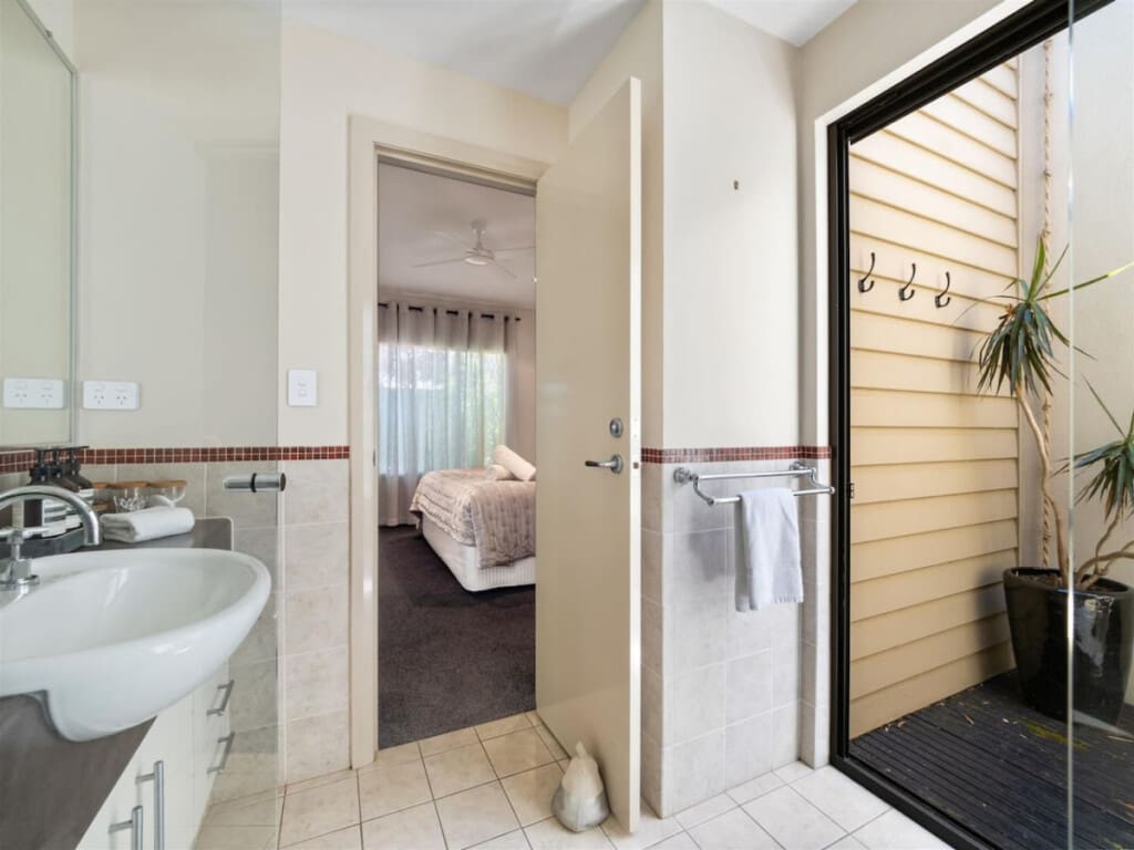 Ground floor bedroom 1 ensuite and outdoor shower