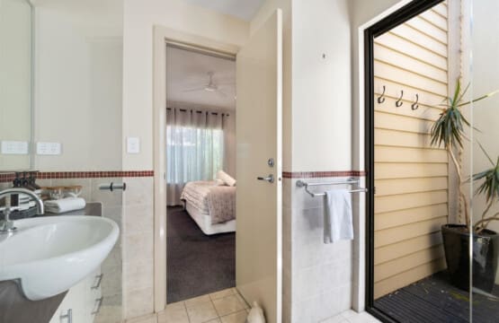 Ground floor bedroom 1 ensuite and outdoor shower