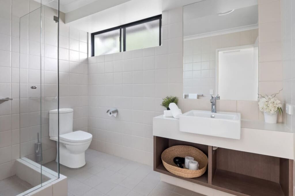 Forest Edge Villa Family Bathroom