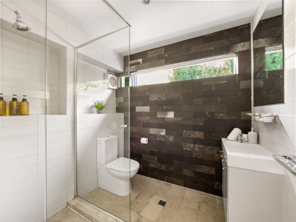 130832 332304 5DDoOKv9Y3HSo9 ydHDQCXGXNpwm478TCDRj1L5f1 A 68207a42957be.jpg