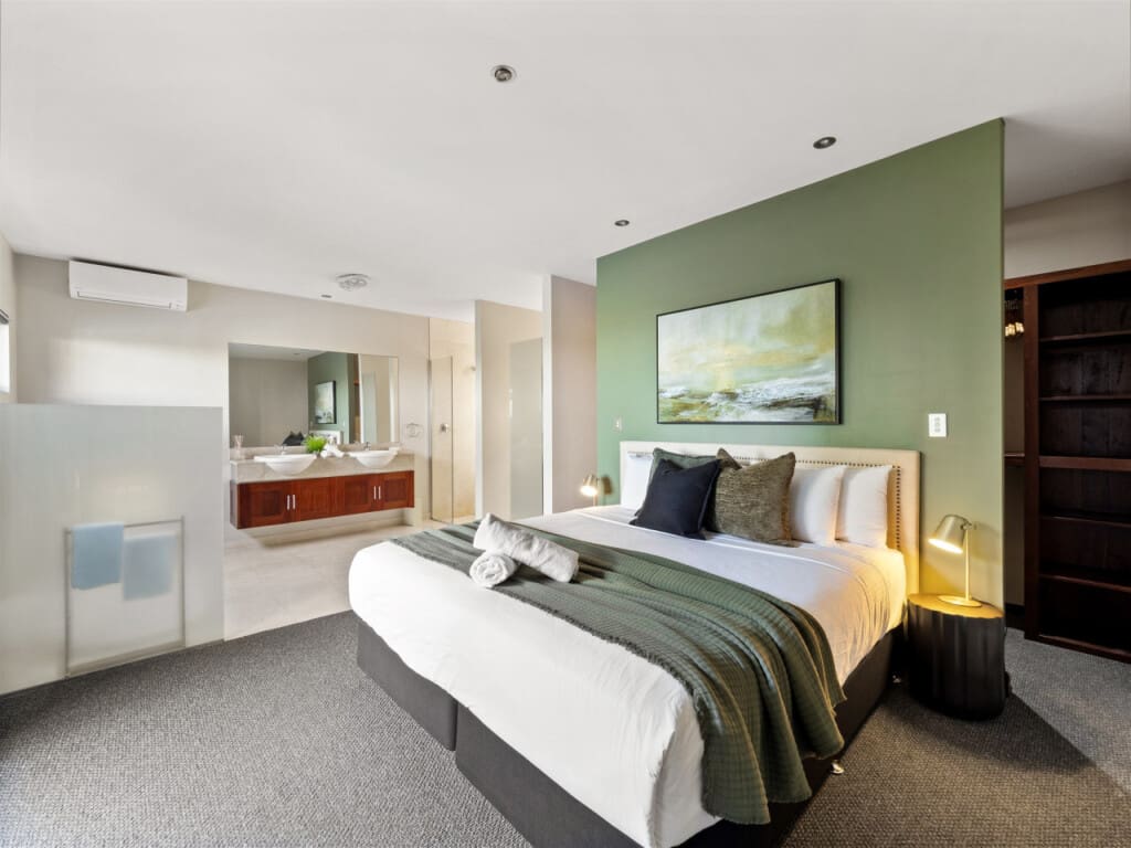 130832 332304 aV HYq99KePkz53PenVXSLNza1vGapIWCPa2oR7KDNY 68207914020a3.jpg