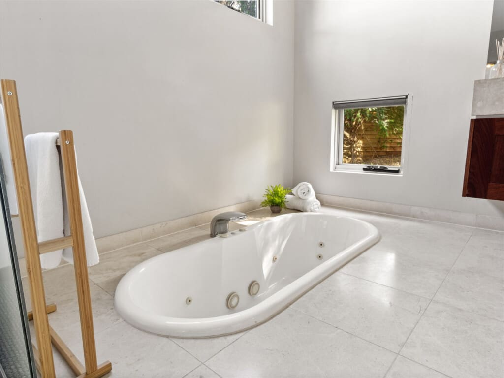 130832 332304 i0hD ruuBD3dEzxAK0p oAeOUizKJqy3guQrZvI4TFU 682079b61037f.jpg