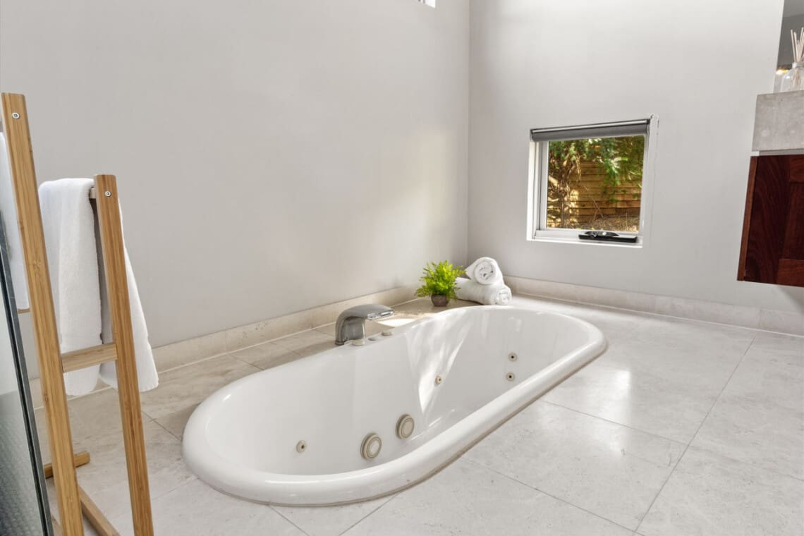 130832 332304 i0hD ruuBD3dEzxAK0p oAeOUizKJqy3guQrZvI4TFU 682079b61037f.jpg