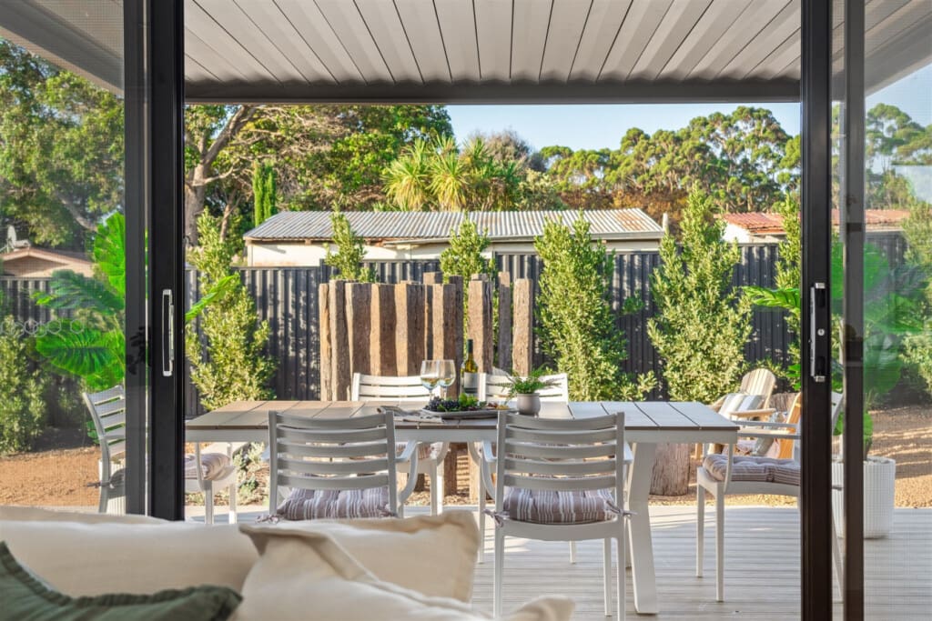 Outdoor Dining for Six People