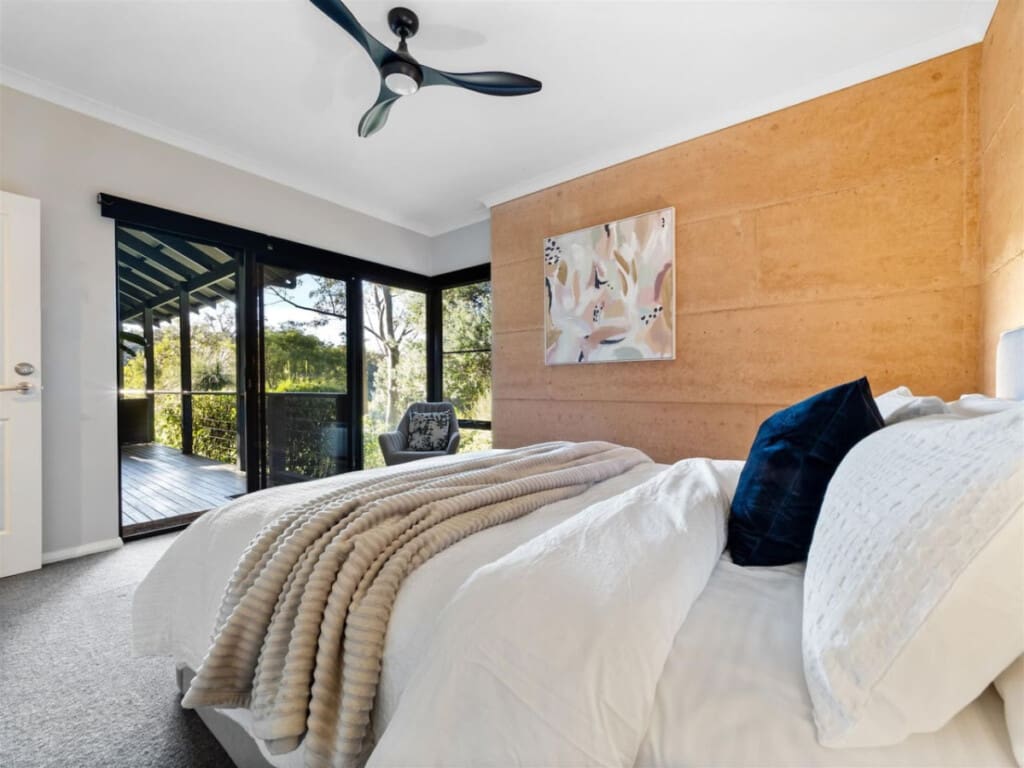 Bedroom 2 - Ceiling Fan - 1 Queen Bed