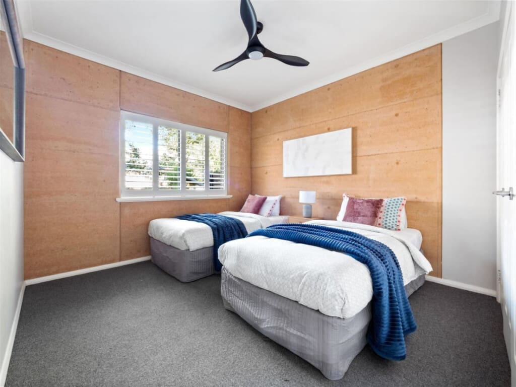 Bedroom 3 - Ceiling Fan - 2 Single Beds