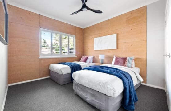 Bedroom 3 - Ceiling Fan - 2 Single Beds