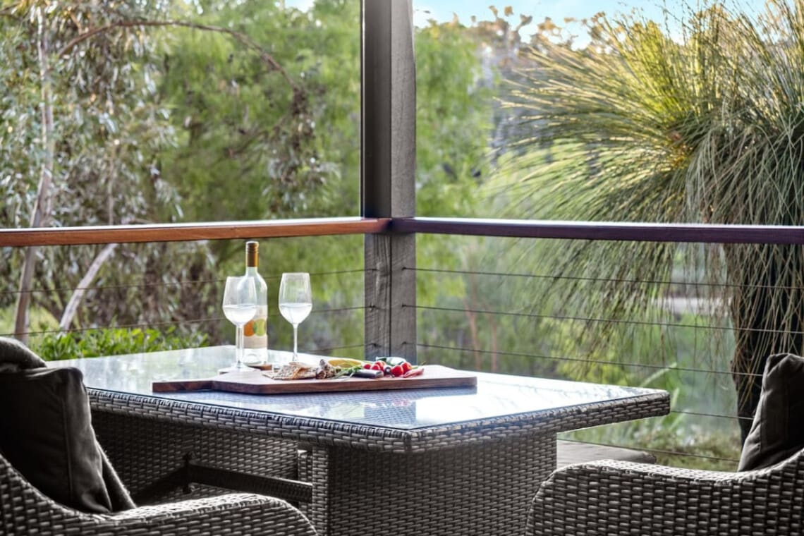 Balcony/Terrace, Seating Area and River View