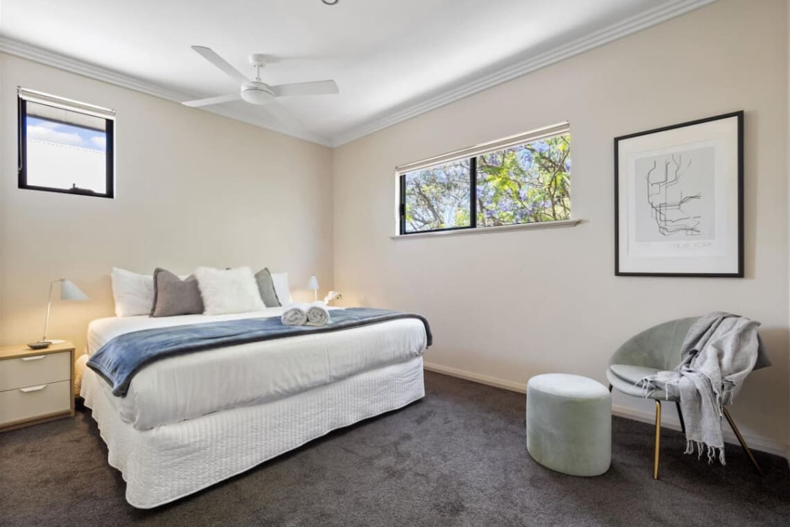 Second floor - Bedroom 2 - 2 Single beds that can be pushed to 1 King bed