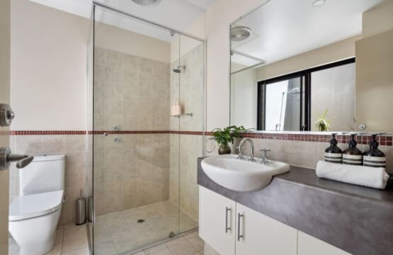 Ground floor bedroom 1 ensuite shower and toilet