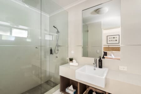 Bedroom 1 - Ensuite Bathroom