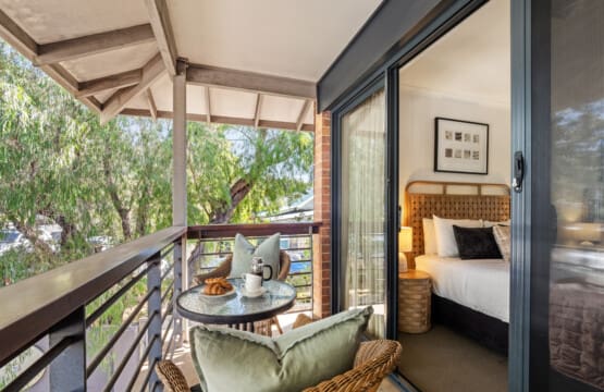 Bedroom 1 - 1 Queen bed, Balcony & Seating Area