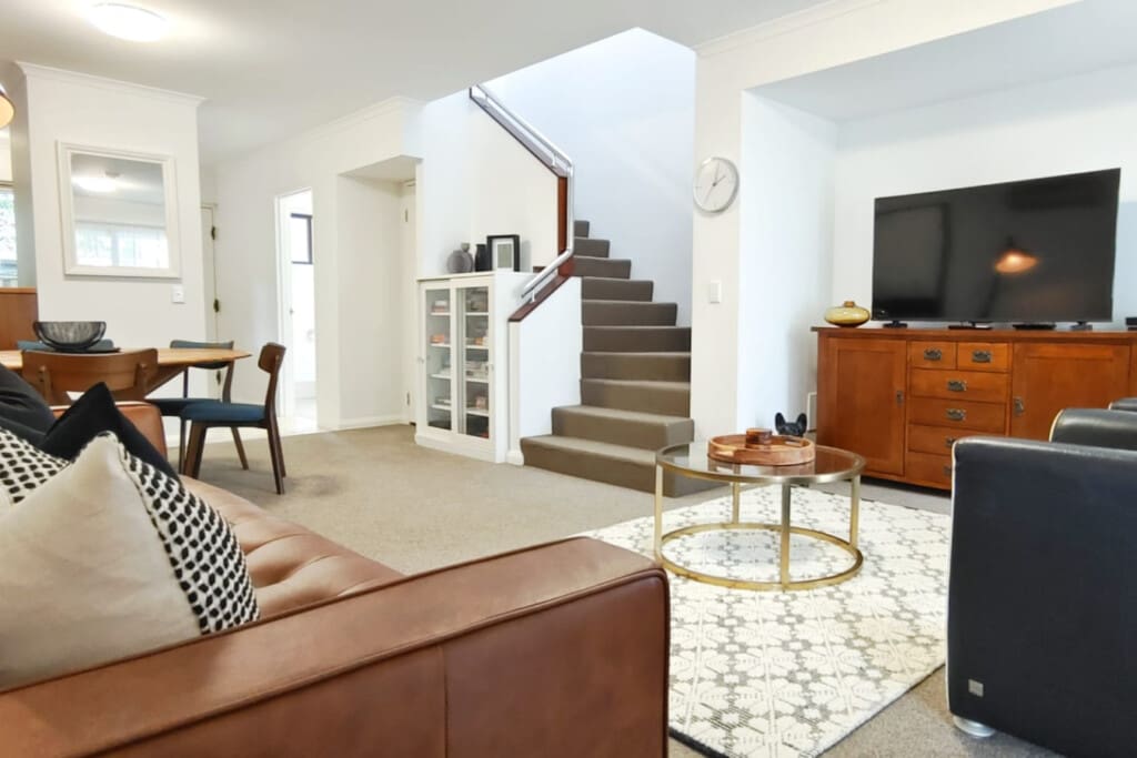 Living room, Entertainment, Dining table, Air-conditioning