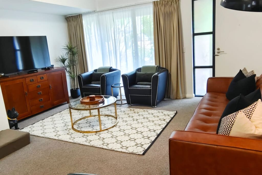 Living room, Entertainment, Air-conditioning