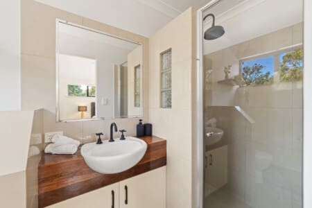 Bedroom 1 - 2nd floor Ensuite bathroom (walk-in shower & toilet)