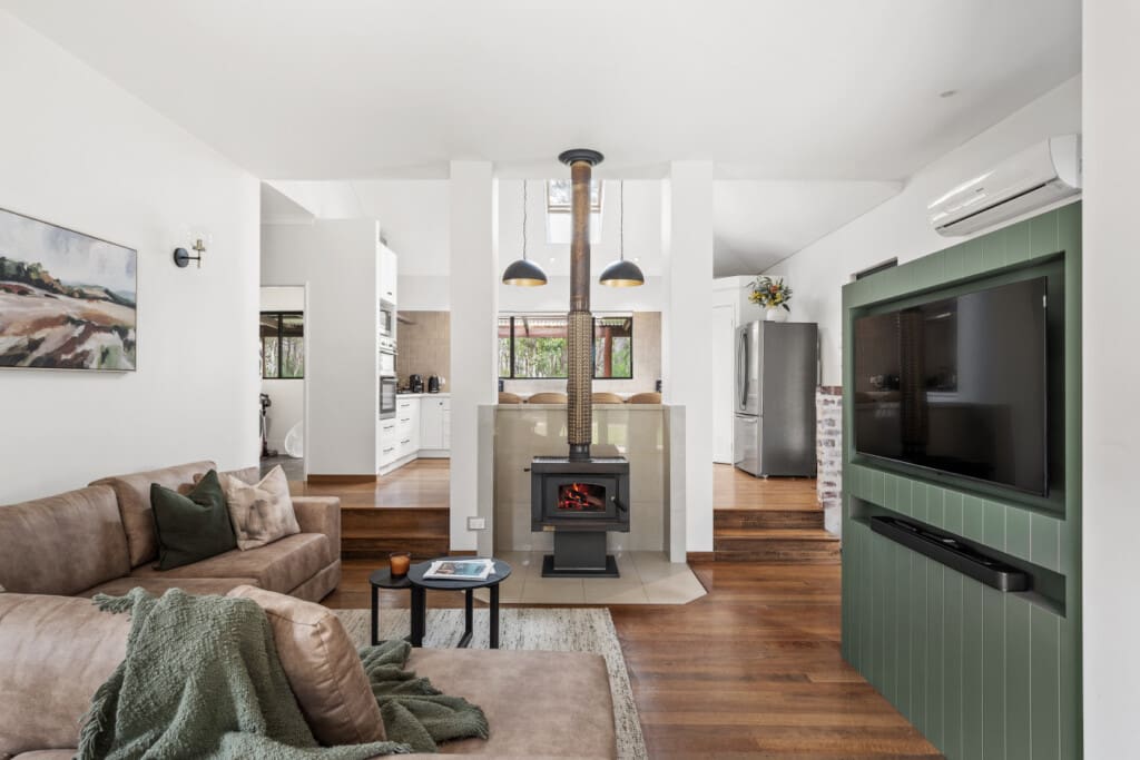 Living room, Fireplace, TV & Reverse-cycle Airconditioning