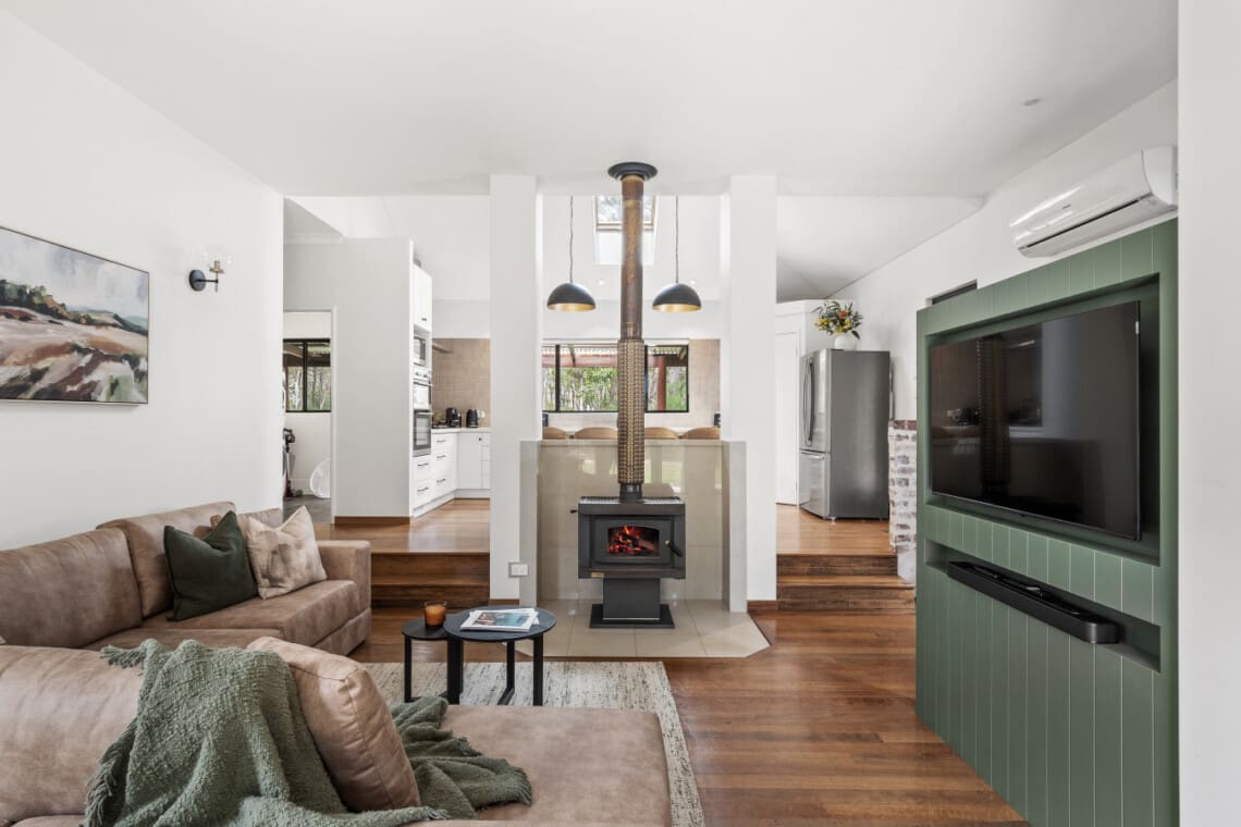 Living room, Fireplace, TV & Reverse-cycle Airconditioning