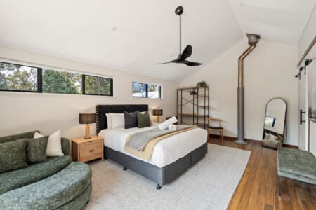 Bedroom 1 - 2nd floor - 1 King - Ceiling Fan - Reverse-cycle Airconditioning - Ensuite & with Balcony