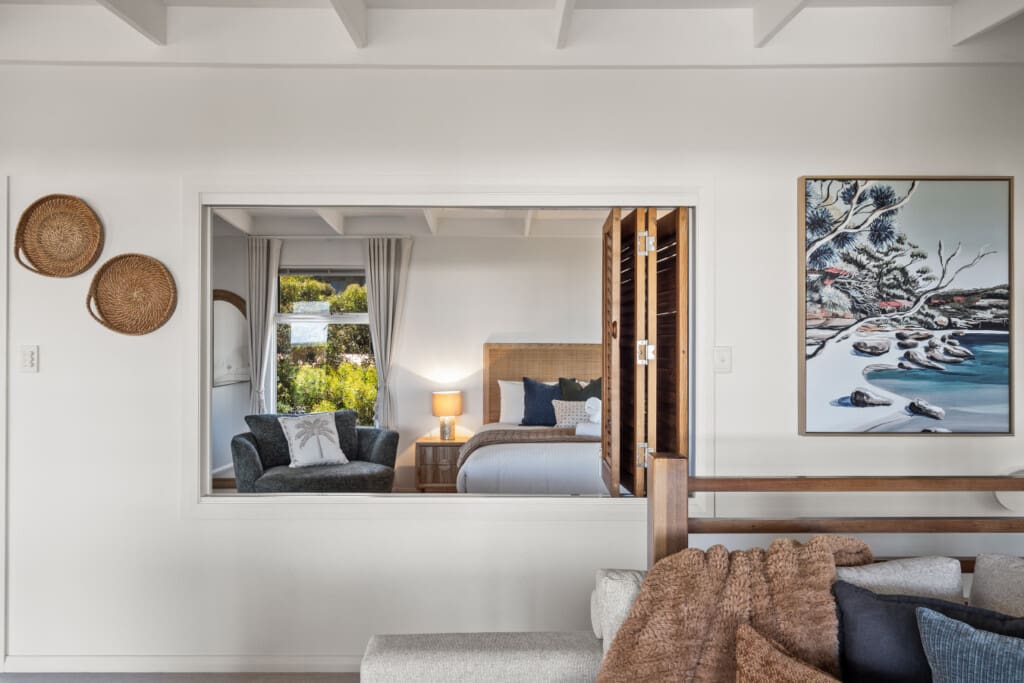 Bedroom 1 – 1 King Bed – Upstairs, with ceiling fan, ensuite bathroom, and walk-in wardrobe