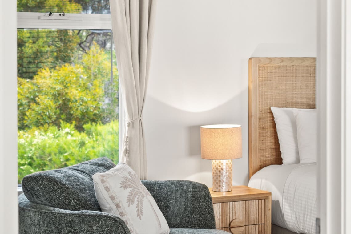 Bedroom 1 – 1 King Bed – Upstairs, with ceiling fan, ensuite bathroom, and walk-in wardrobe